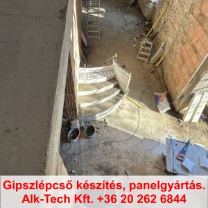 gipszlepcso-keszites-lepesenkent-ket-vegen-ivelt-05 Két végén ívelt gipszlépcső elkészítése – 05. lépés: támasztó fokok beton öntése.
